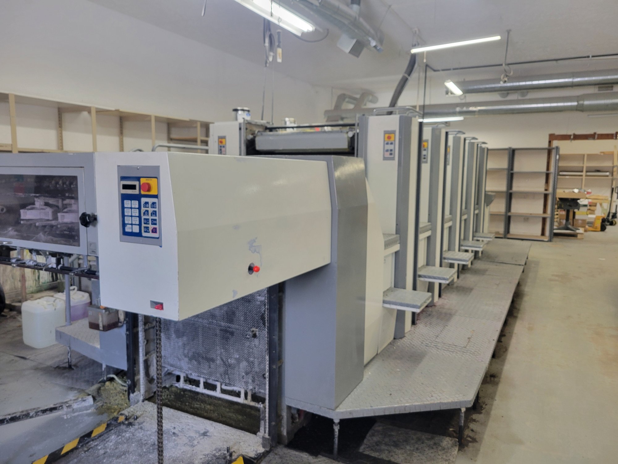 Sakurai Oliver 575SD -- 5 Color Offset Press — Sakurai Oliver 575SD main photo