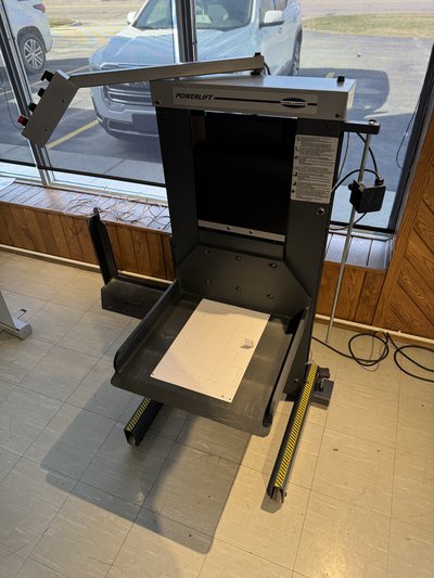 Challenge Hydraulic Paper Lift — photo 1